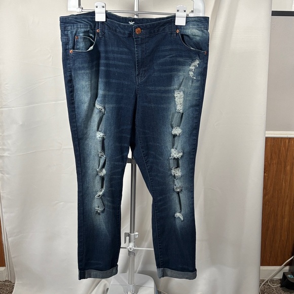 Almost Famous Denim - Almost Famous jeans style rbsxpa385-jd Distressed Blue Sz 18Jeans